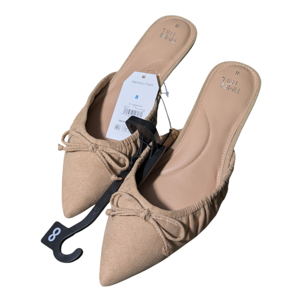 Time and Tru Tan Beige Pointed-Toe Faux Suede Kitten Heel Wit Bows Size 8 NWT
